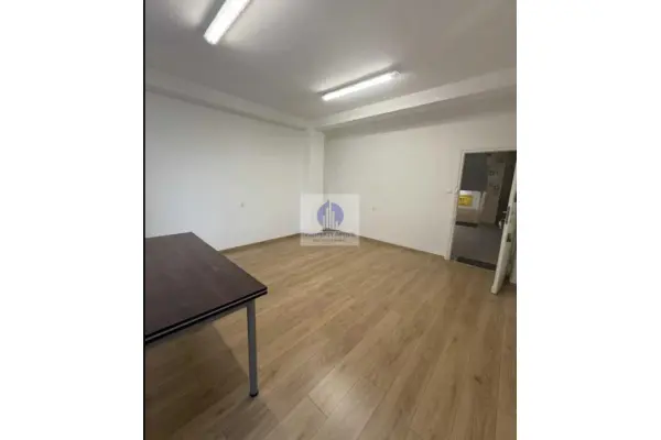 mazowieckie, Warszawa, Wola, al. Prymasa Tysiąclecia, Wola: lokal biurowy o pow. 23 m2 do wynajęcia